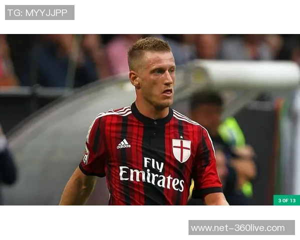 哈维西蒙斯的崛起之路：从天才少年到足球场上的耀眼明星