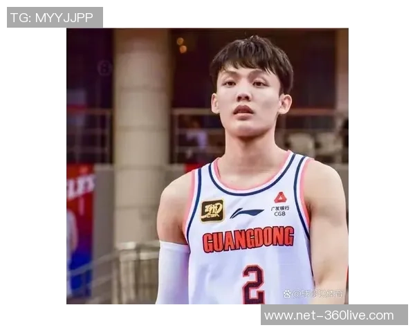 徐杰：从青涩少年到篮球场上的璀璨明星的成长之路与奋斗故事